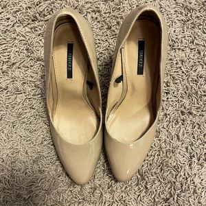 Women’s nude heels